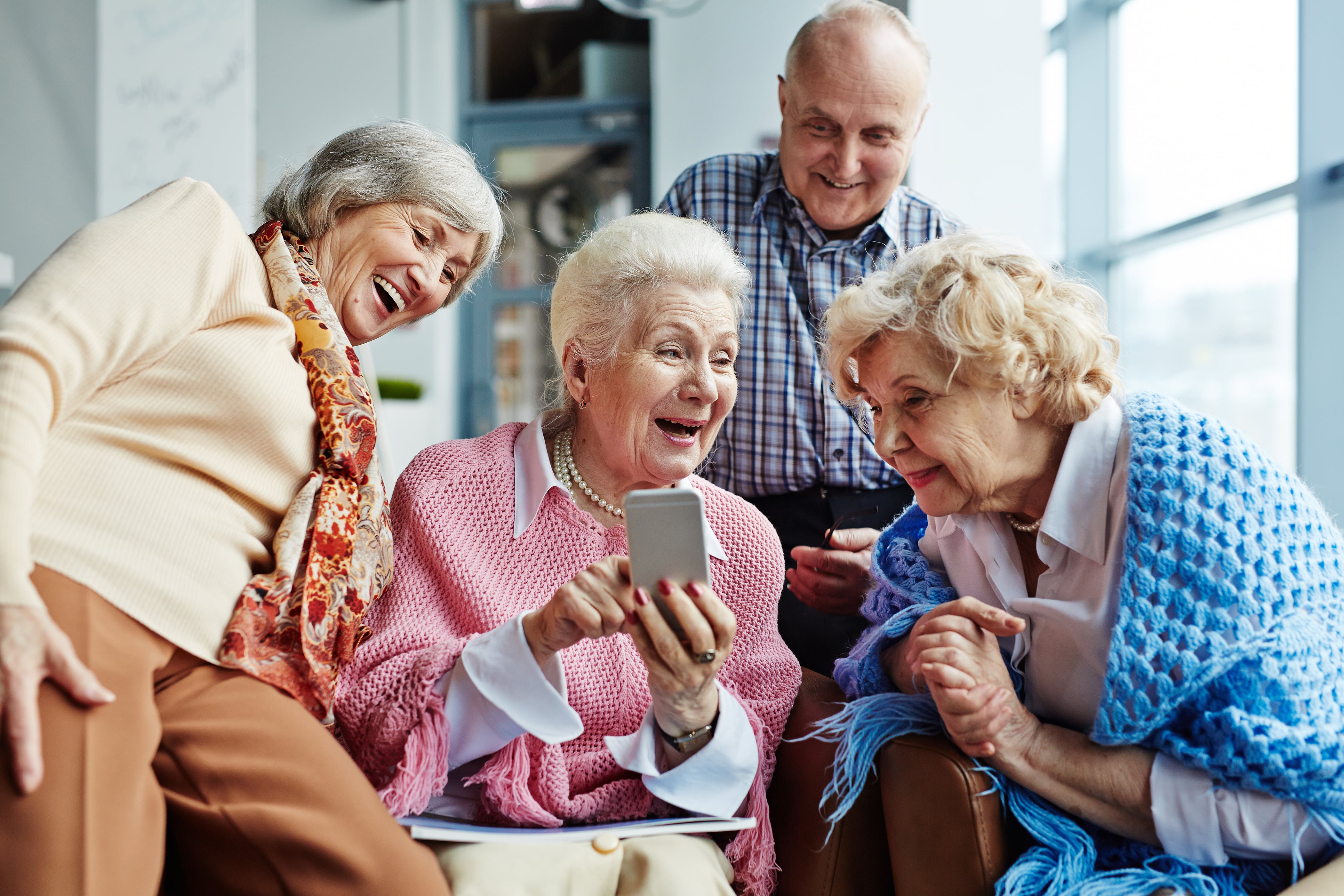 Επιδράσεις των Mobile Games σε Mέτρα Eπιλεκτικής Προσοχής και Μνήμης Εργασίας σε Ηλικιωμένους